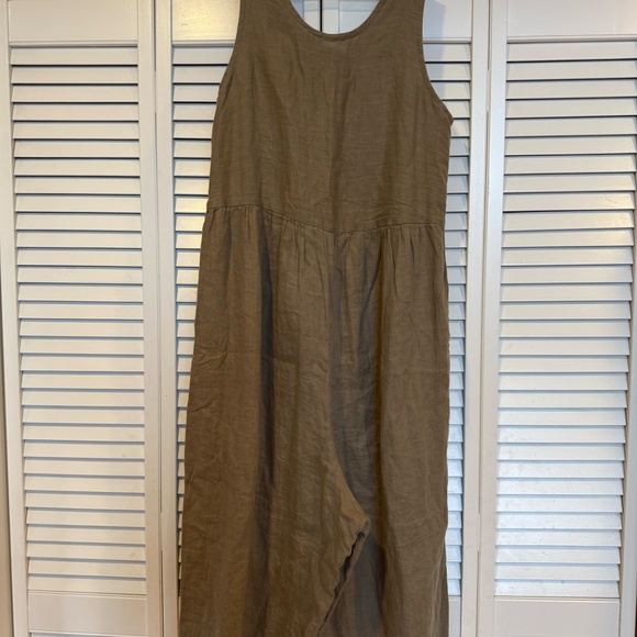 Conscious Clothing BACKYARD JUMPSUIT, SAGE, Medium - Picture 4 of 6